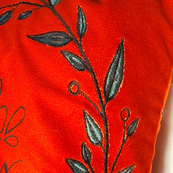 2 Christmas Throw Pillows Pair Holiday Velour Embroidered - Picture 4 of 8